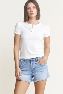  SUPER HIGH HIDDEN BUTTONS DISTRESSED WITH RAW HEM